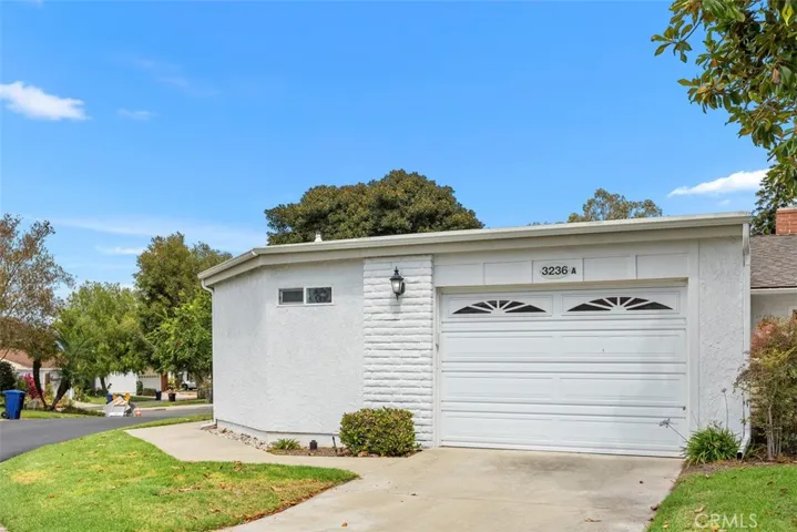 Single Garage Entry
