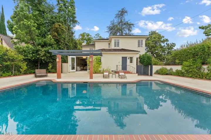 32-1296 Roanoke Rd-47