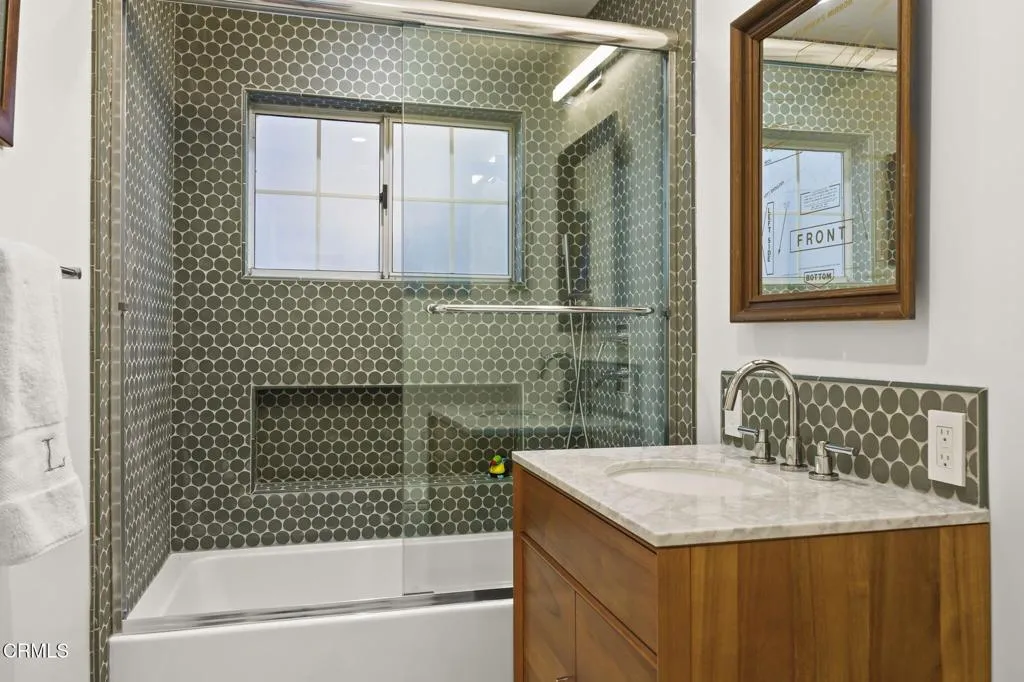 63-web-or-mls-UpmarketMedia_3541Ocean-15