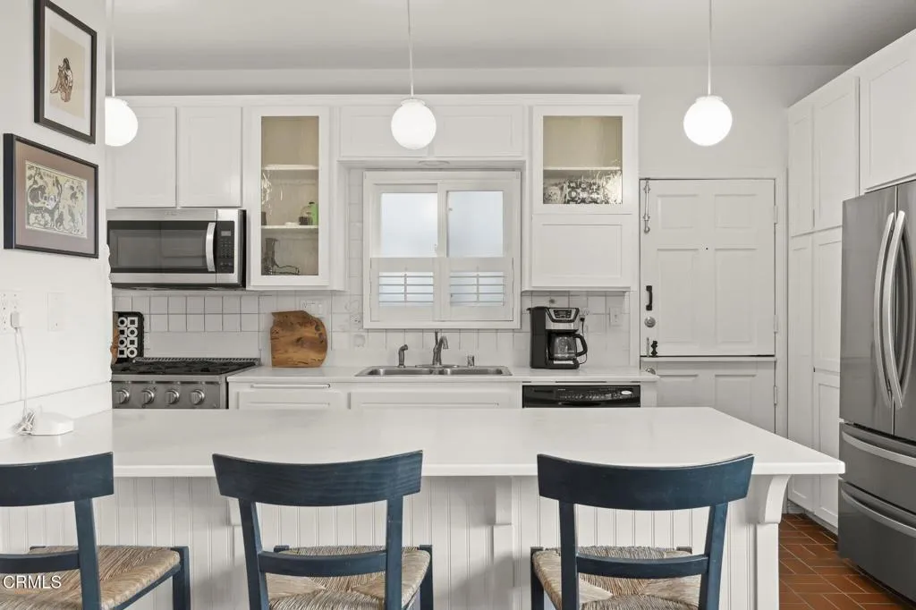 33-web-or-mls-UpmarketMedia_3541Ocean-13