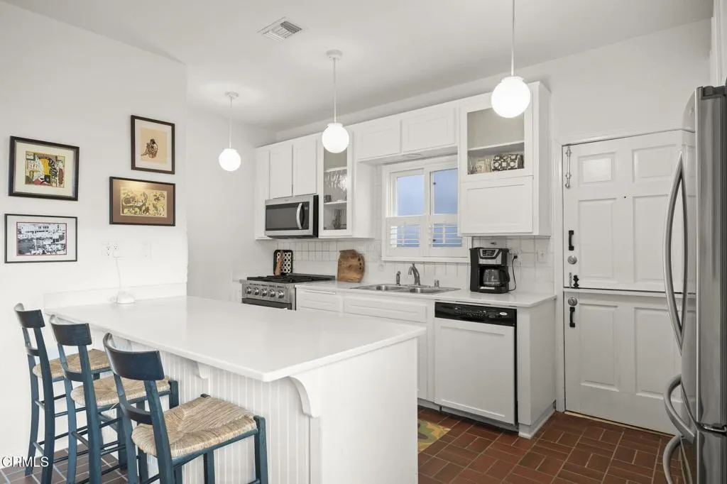 35-web-or-mls-UpmarketMedia_3541Ocean-13