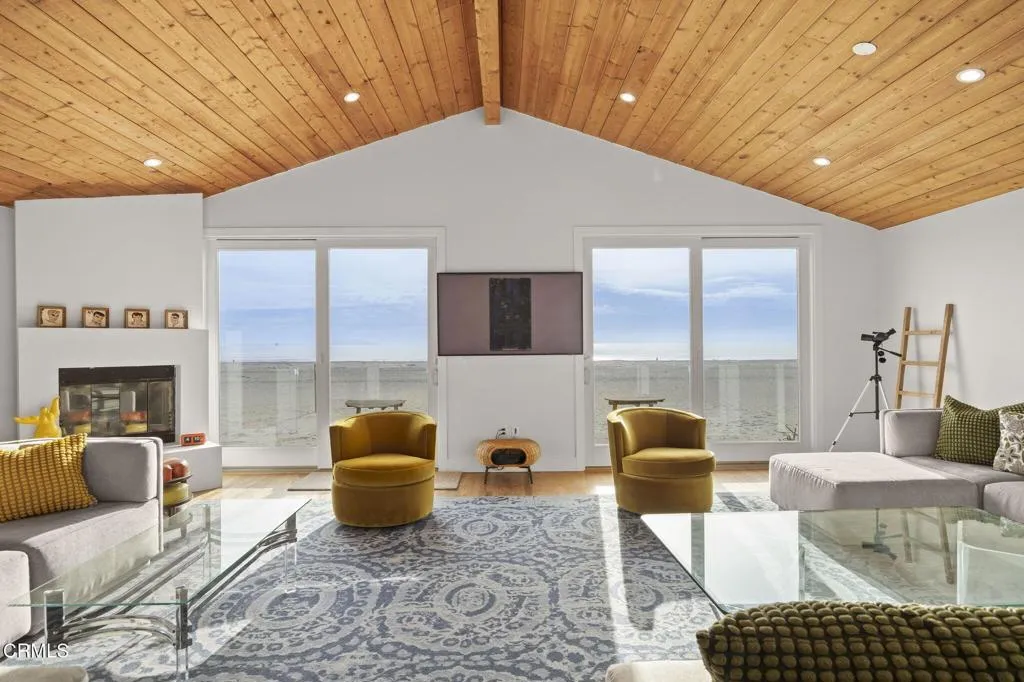 39-web-or-mls-UpmarketMedia_3541Ocean-66