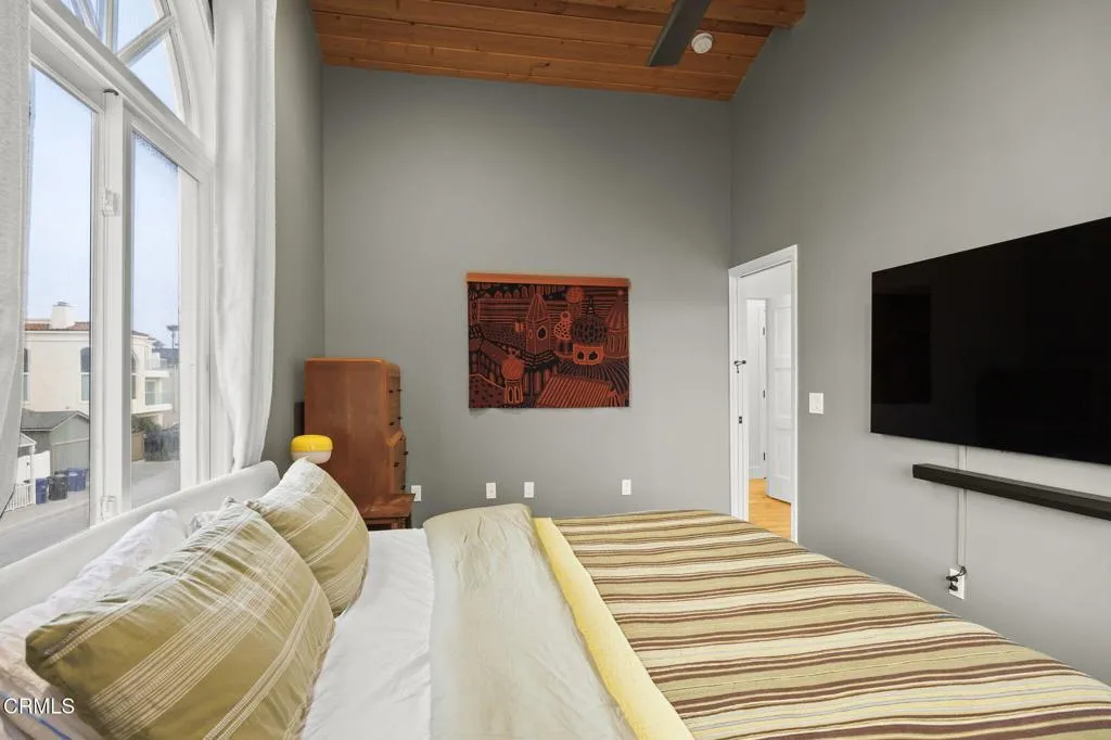 48-web-or-mls-UpmarketMedia_3541Ocean-18