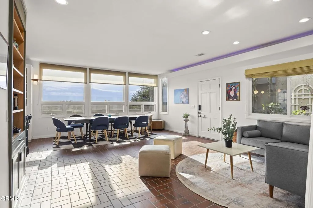 26-web-or-mls-UpmarketMedia_3541Ocean-54