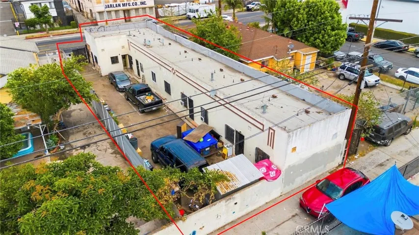 8706 Avalon, Los Angeles, California 90003