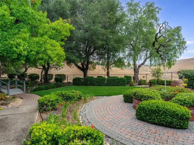 162 Twin Ridge Court, San Luis Obispo, California 93405