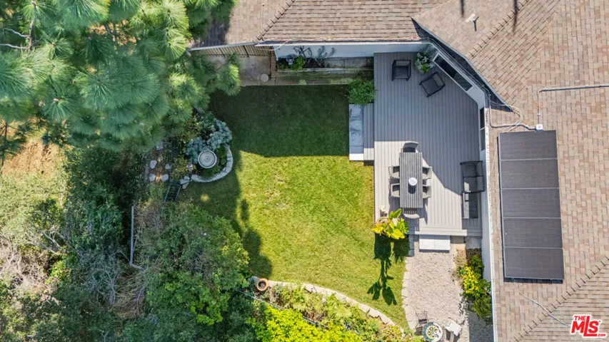 12004 Briarvale Lane, Studio City, California 91604