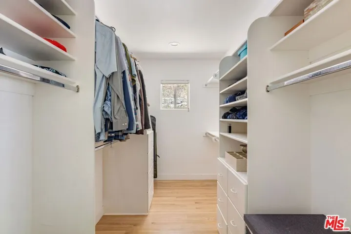 12004 Briarvale Lane, Studio City, California 91604