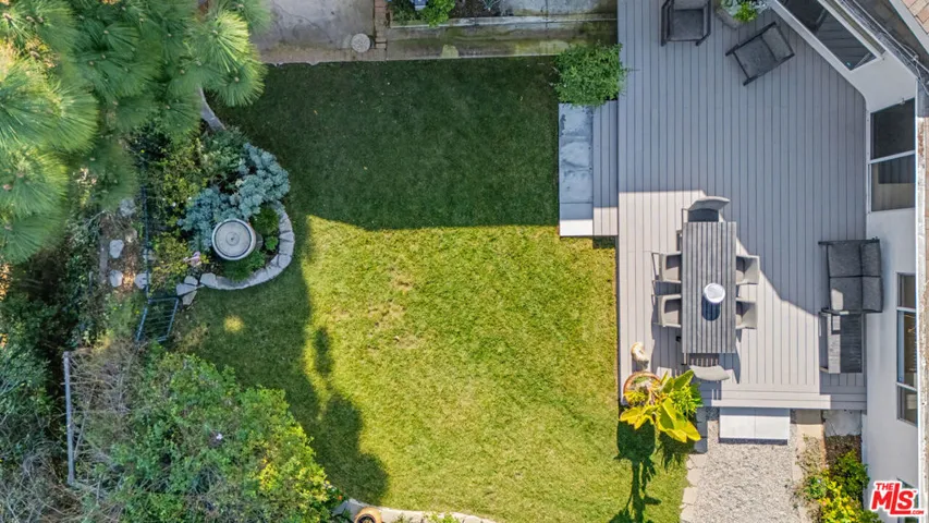 12004 Briarvale Lane, Studio City, California 91604