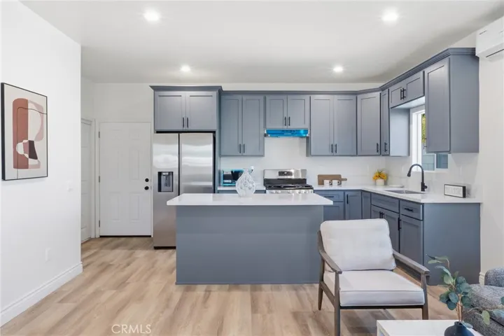 5711 Rocket, Lakewood, California 90713