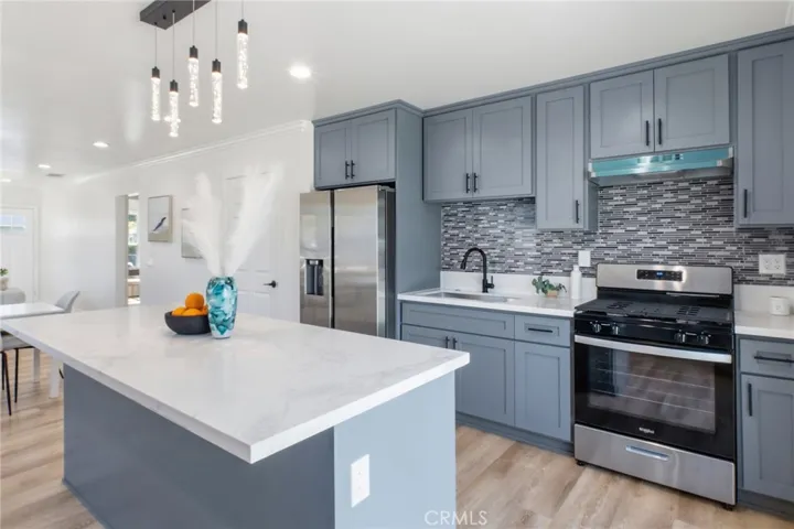 5711 Rocket, Lakewood, California 90713