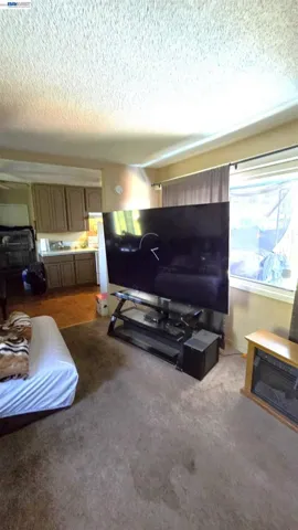 8600 Seneca Street, Oakland, California 94605