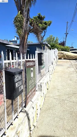 8600 Seneca Street, Oakland, California 94605