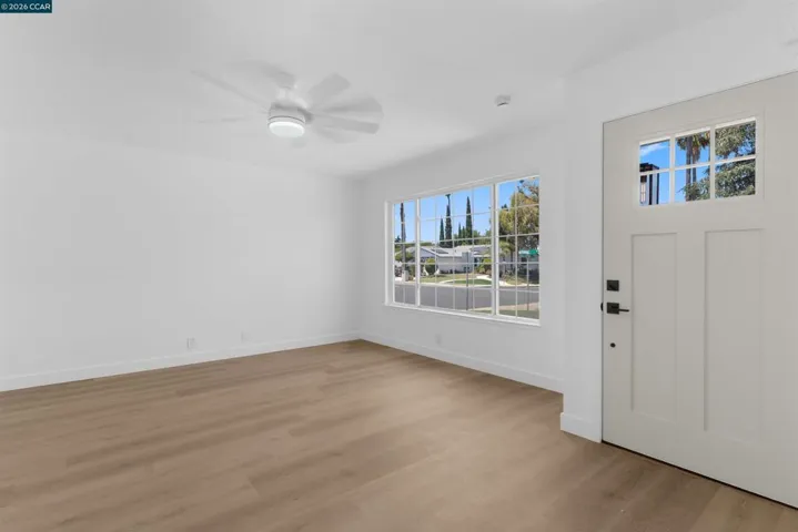 12 Merrimac Pl, Pittsburg, California 94565