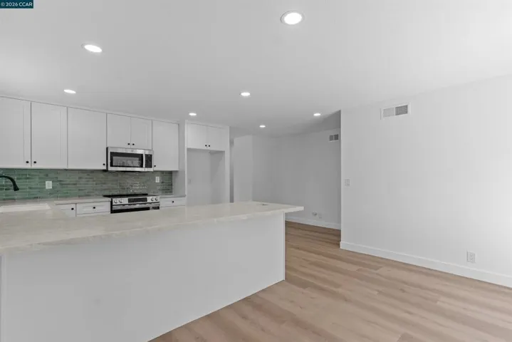 12 Merrimac Pl, Pittsburg, California 94565