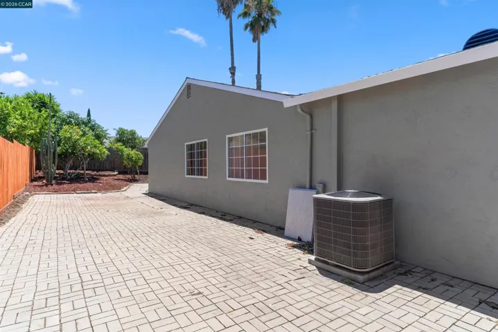 12 Merrimac Pl, Pittsburg, California 94565