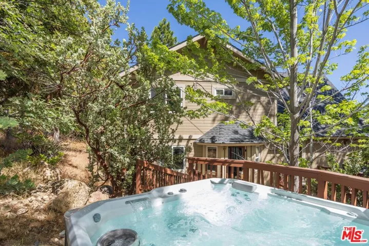 743 Bishorn Drive, Lake Arrowhead, California 92352