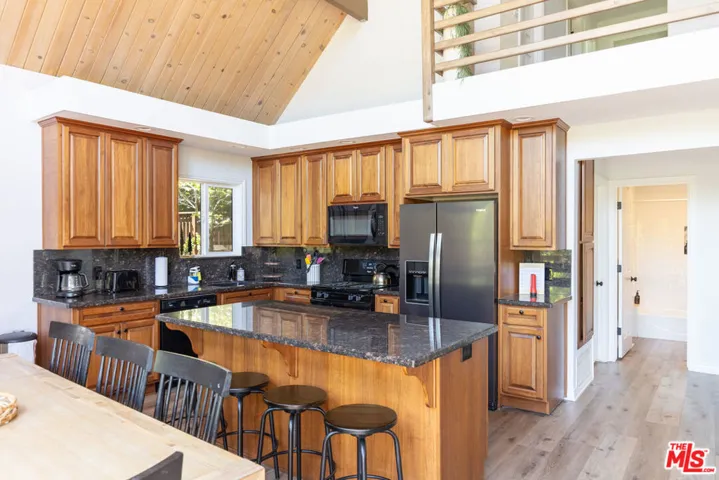 743 Bishorn Drive, Lake Arrowhead, California 92352