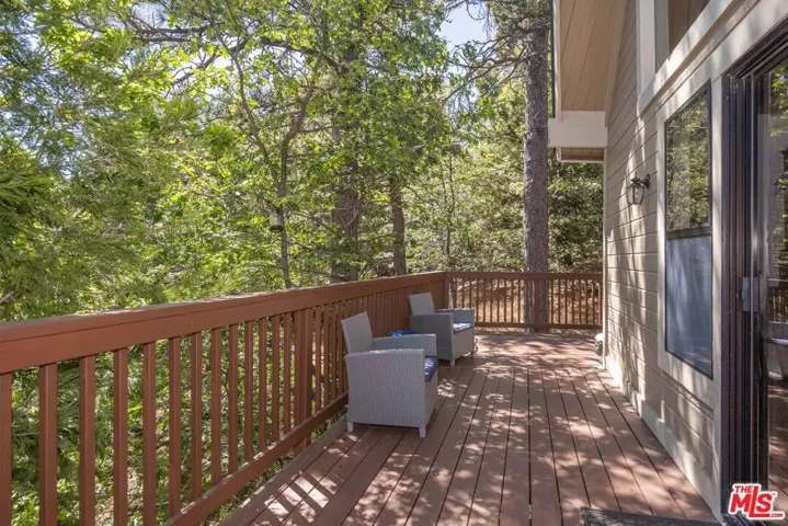 743 Bishorn Drive, Lake Arrowhead, California 92352