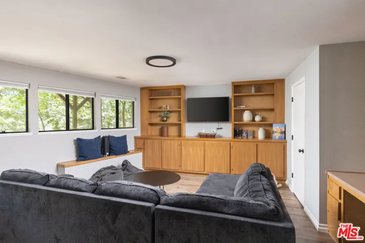 743 Bishorn Drive, Lake Arrowhead, California 92352
