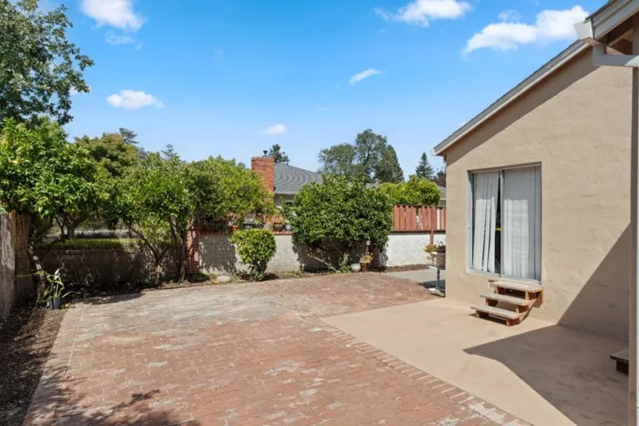 101 King Street, Redwood City, California 94062