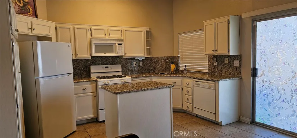 13385 Monterey, Victorville, California 92392