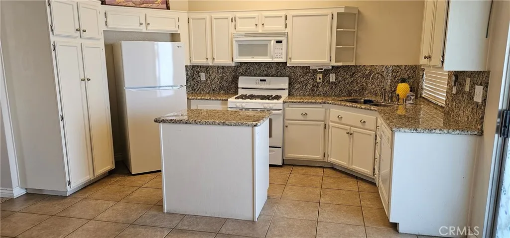 13385 Monterey, Victorville, California 92392