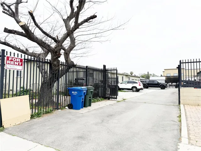 1330 S Reservoir Street, Pomona, California 91766