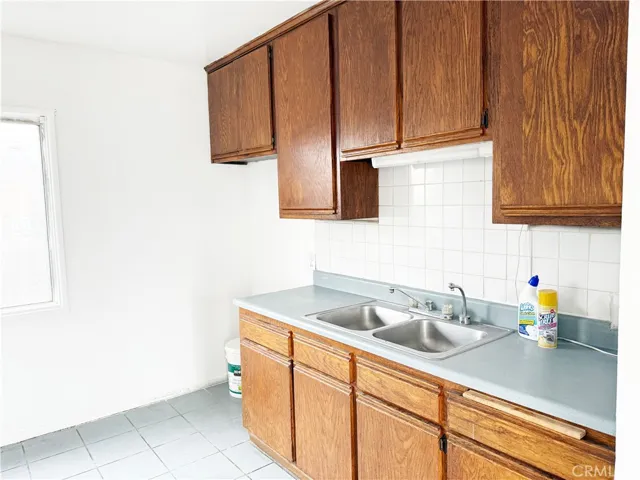1330 S Reservoir Street, Pomona, California 91766