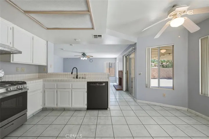 44501 Sandhurst Lane, Lancaster, California 93536