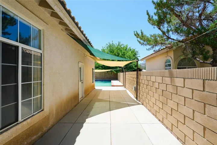 44501 Sandhurst Lane, Lancaster, California 93536