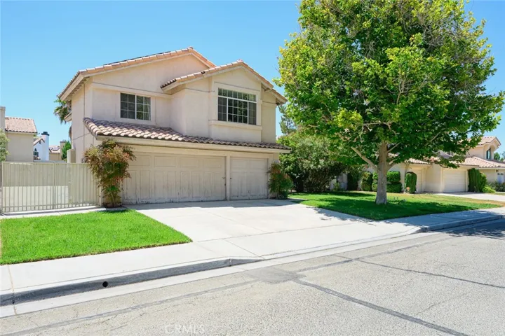 44501 Sandhurst Lane, Lancaster, California 93536