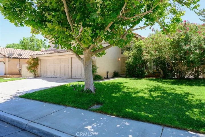 44501 Sandhurst Lane, Lancaster, California 93536