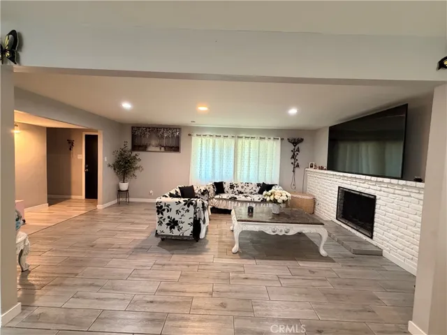 3205 Durrwood, Bakersfield, California 93304