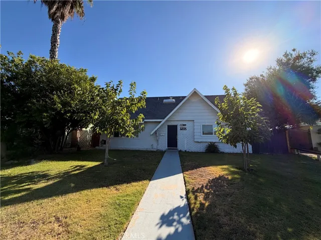 3205 Durrwood, Bakersfield, California 93304