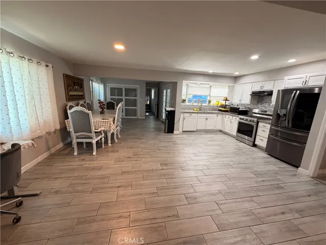 3205 Durrwood, Bakersfield, California 93304