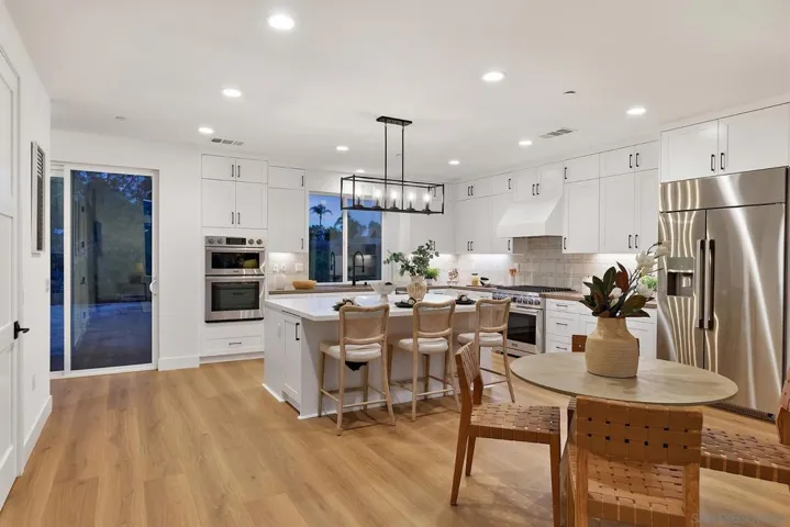 39301 Corte Venture, Temecula, California 92592