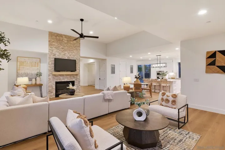 39301 Corte Venture, Temecula, California 92592