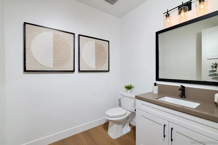 39301 Corte Venture, Temecula, California 92592