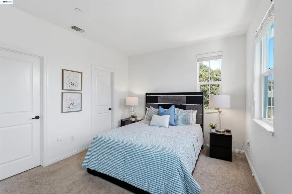 3rd Floor En-Suite Bedroom