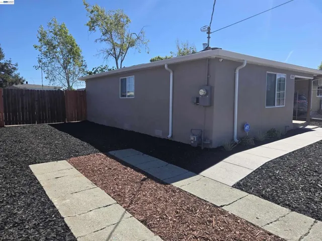1840 6th, North Richmond, California 94801