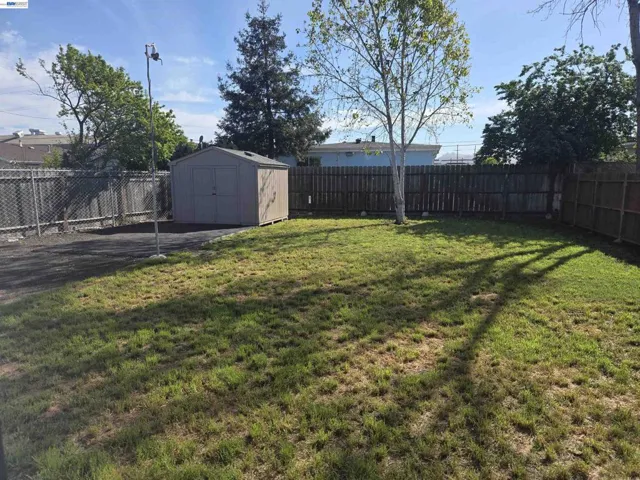 1840 6th, North Richmond, California 94801