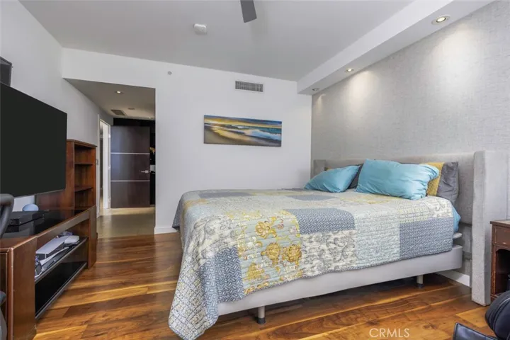 400 W Ocean Boulevard 1403, Long Beach, California 90802