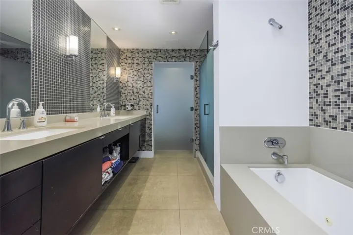 400 W Ocean Boulevard 1403, Long Beach, California 90802