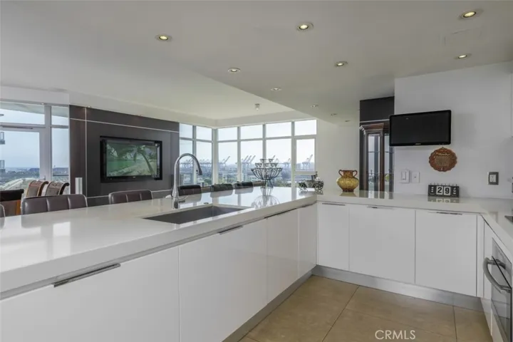 400 W Ocean Boulevard 1403, Long Beach, California 90802