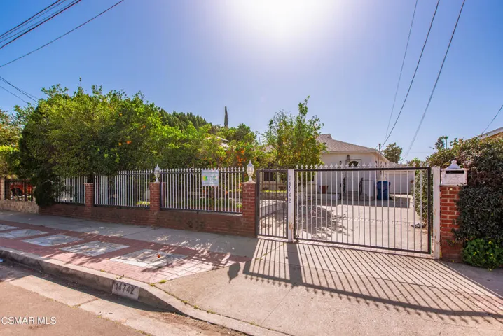 14742 Cohasset St Van Nuys-1