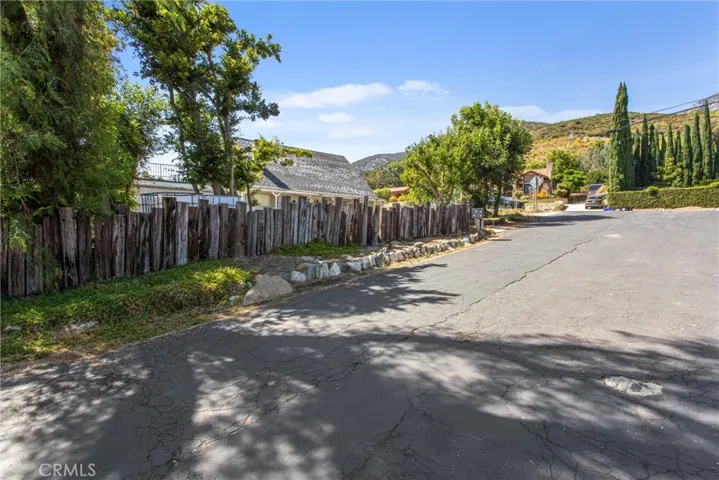810 Hillyfield Lane, San Bernardino, California 92407