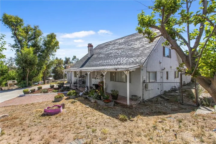 810 Hillyfield Lane, San Bernardino, California 92407