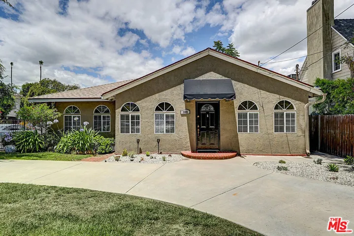 15601 Morrison Street, Encino, California 91403