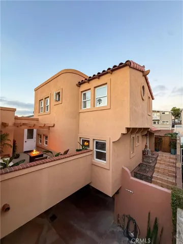  Front of Unit